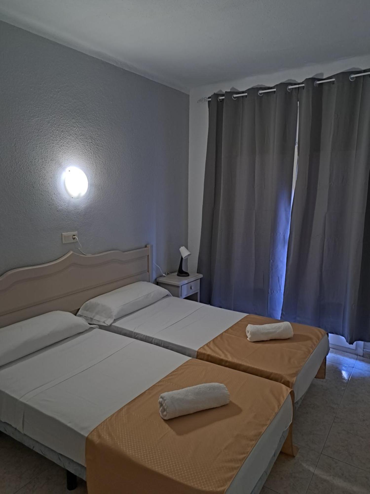Hostal Caste Lloret de Mar Eksteriør bilde